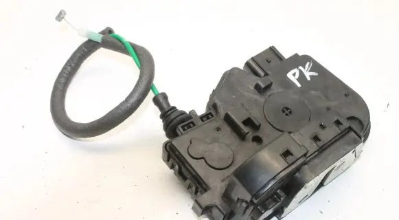 Hyundai i40 Coupe door lock (next to the handle) 