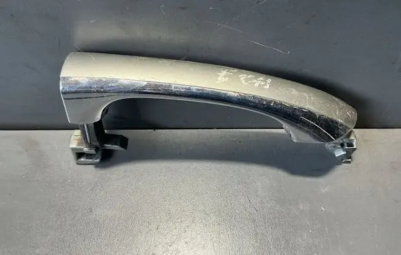 Mercedes-Benz E W211 Front door exterior handle 