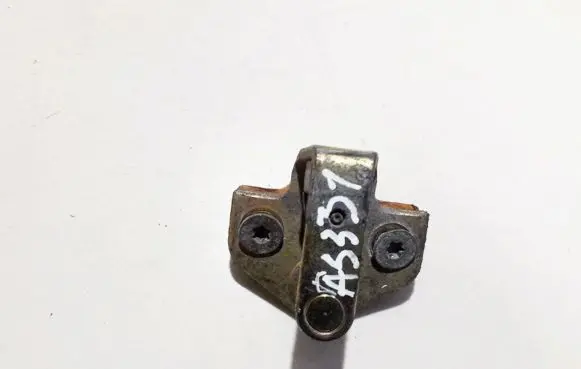 Ford Mondeo Mk III Rear door lock loop/hook striker 2m51f21982aa