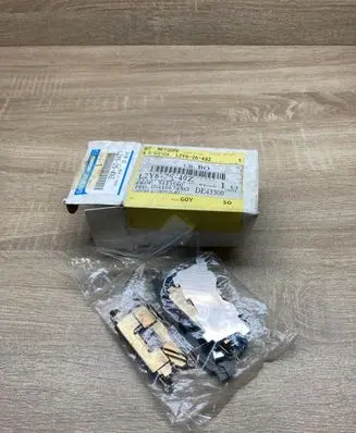 Mazda CX-9 Brake pads (rear) L2Y62649Z