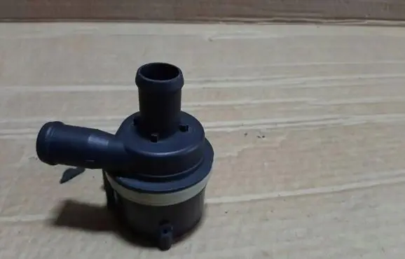 Audi A5 8T 8F Electric auxiliary coolant/water pump 6R0965561A