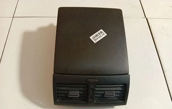 Dash center air vent grill