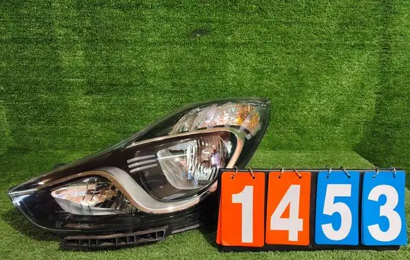 Hyundai ix20 Headlight/headlamp 921011KXXX