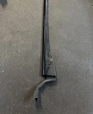 BMW 6 F12 F13 Door glass rail 7221319