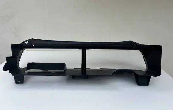 Volvo C30 Intercooler air guide/duct channel 31214668