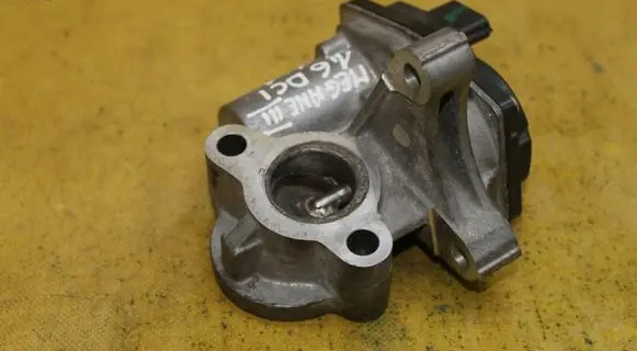 Renault Megane III Throttle valve 8201068965