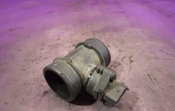 Opel Tigra B Mass air flow meter 