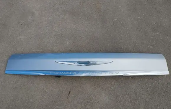 Chrysler Town u0026 Country V Tailgate trim 1SP16TRMAD 1SQ25TRMAD
