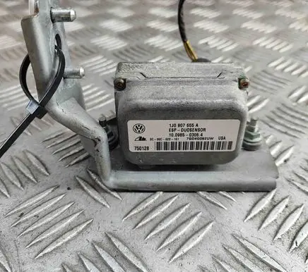Volkswagen New Beetle ESP acceleration yaw rate sensor 1J0907655A 1J1907637D