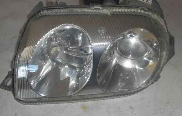 Alfa Romeo Spider 916 Headlight/headlamp