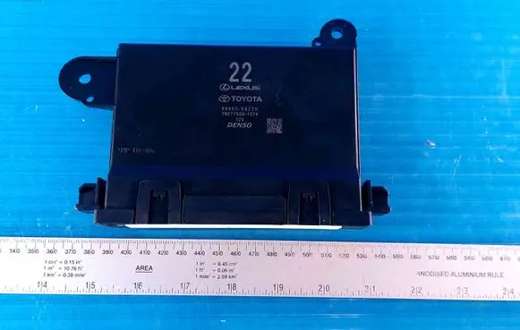 Toyota Sienna XL40 IV Other control units/modules 8865008220 TN2775001374