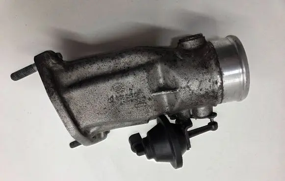Audi A4 S4 B6 8E 8H Throttle valve 4B0145958P