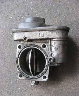 Opel Astra J Electric throttle body valve 