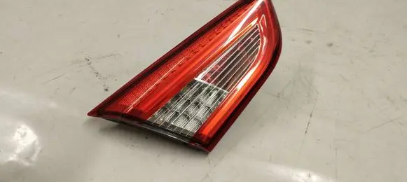 Maserati Ghibli Tailgate rear/tail lights 06700046820