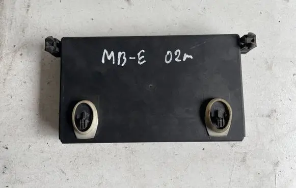 Mercedes-Benz E W211 Door control unit/module 2118200426