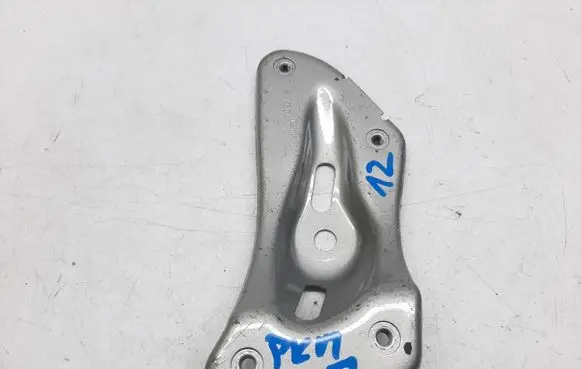 Skoda Octavia Mk2 (1Z) Fender mounting bracket 1Z0810680A