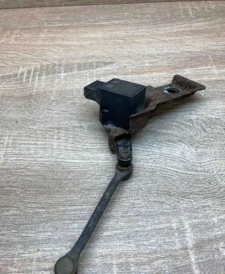 Mercedes-Benz S W220 Headlight/headlamp level sensor A0105427617