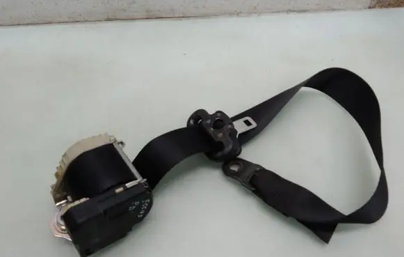 Ford Focus ST Front seatbelt 34017854