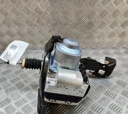 Volvo XC40 Brake booster 32384487