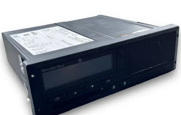 Mercedes-Benz B W245 Central body control module TACH7 A0024467133