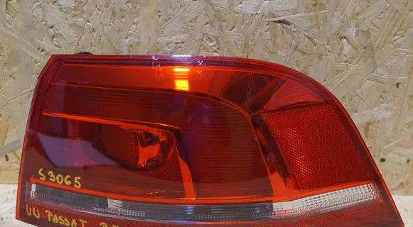 Volkswagen PASSAT B7 Rear/tail lights 3AF945096C