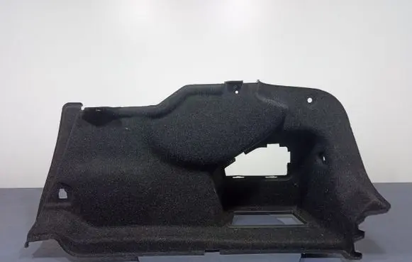 BMW M4 F82 F83 Tailgate/boot cover trim set 7936970