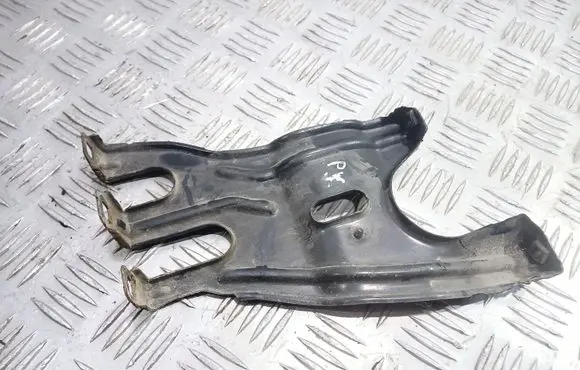 Mercedes-Benz C W203 Other engine bay part
