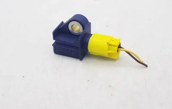 Mercedes-Benz C W204 Airbag deployment crash/impact sensor A2128204926 5WK43872