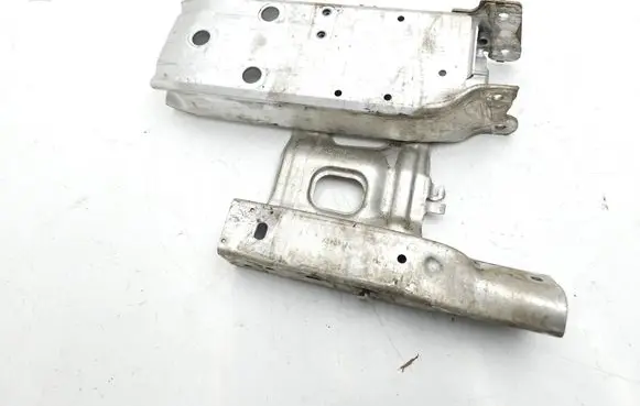 BMW 3 F30 F35 F31 Radiator support slam panel bracket 7266194 7266192