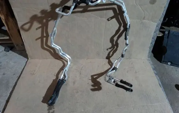 Porsche Cayenne (9Y0 9Y3) Engine coolant pipe/hose