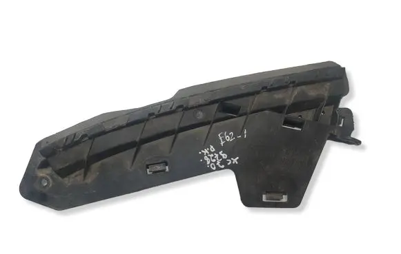 Volvo XC70 Front bumper mounting bracket 30796387