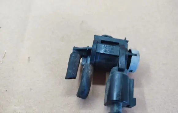 Audi A6 S6 C7 4G Turbo solenoid valve 1K0906283