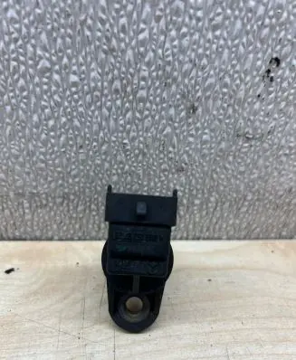 Mercedes-Benz E W211 Camshaft speed sensor A0031539728