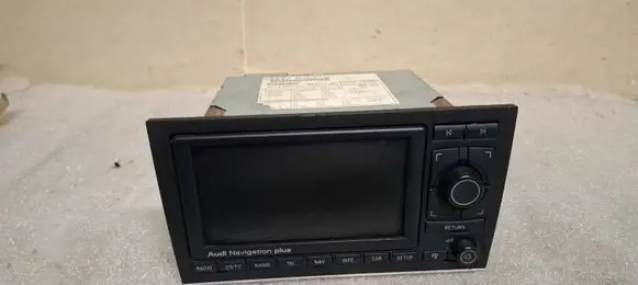 Audi A4 S4 B6 8E 8H Radio/CD/DVD/GPS head unit 8E0035192C