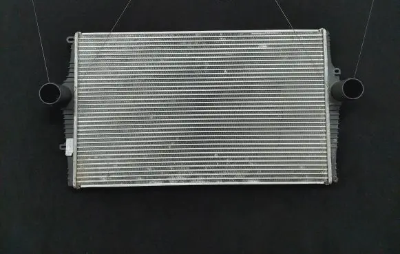 Ford Mondeo Mk III Coolant radiator 2002199 30501