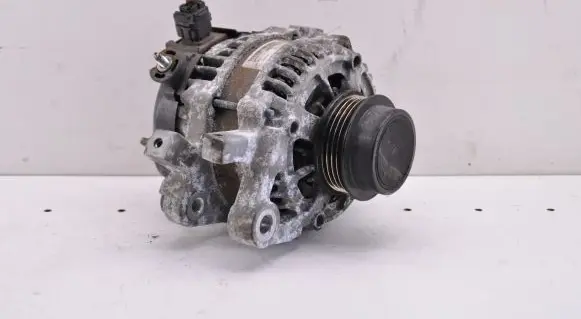 Toyota Yaris Generator/alternator 270600Y130