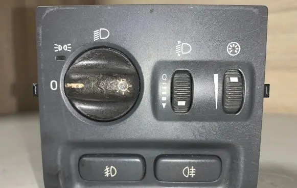 Volvo S40 Light switch 30613945 111200