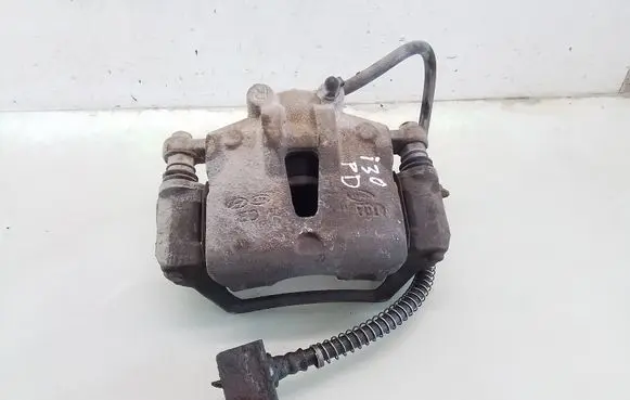 Hyundai i30 Front brake caliper