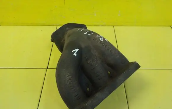 Audi TT Mk1 Exhaust manifold 022253033M