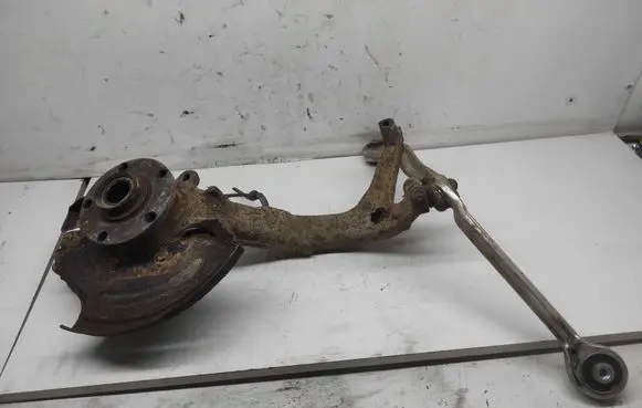 Front wheel hub