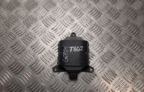 Toyota RAV 4 (XA50) Blind spot module 8816242091