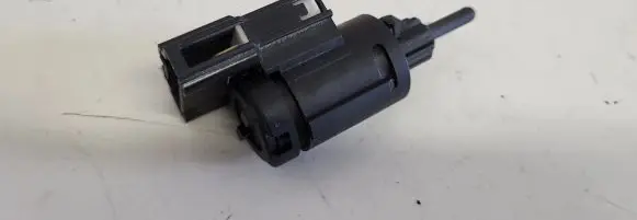 Audi A6 S6 C6 4F Brake pedal sensor switch 3B0945511C 19322010 15749