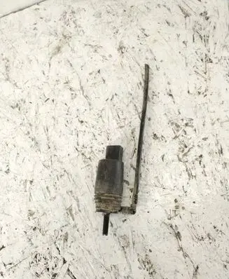 BMW 5 E39 Windscreen/windshield washer pump 8377612