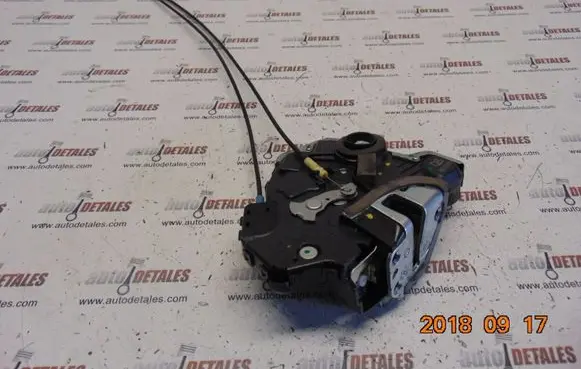 Toyota Verso Front door lock