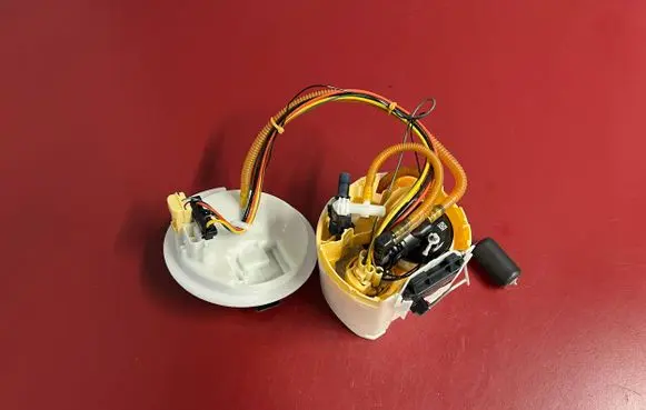 BMW X7 G07 In-tank fuel pump 9468618