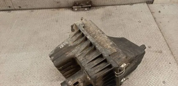 Ford Maverick Air filter box 