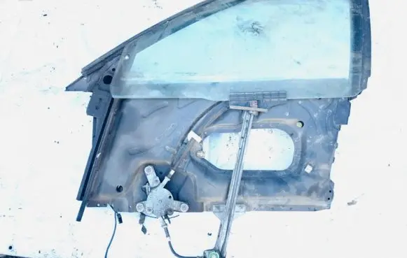 Audi 100 S4 C4 Front door window/glass frame 
