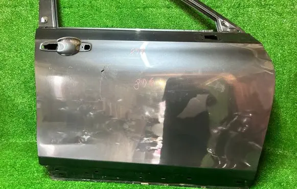 Honda HR-V Front door