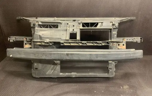 Volkswagen Polo IV 9N3 Radiator support slam panel