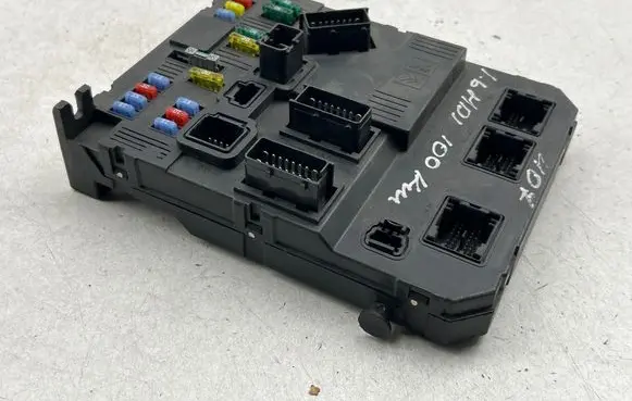 Peugeot 407 Comfort/convenience module BSIS0200 S120104700L